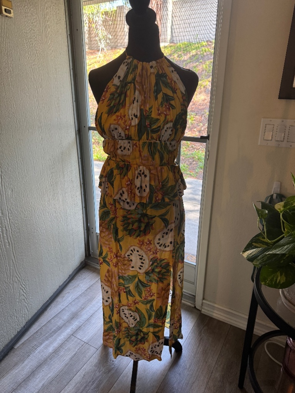 FARM RIO Farm Yellow Biriba Tropical alter Midi Dress Open Back Size Medium